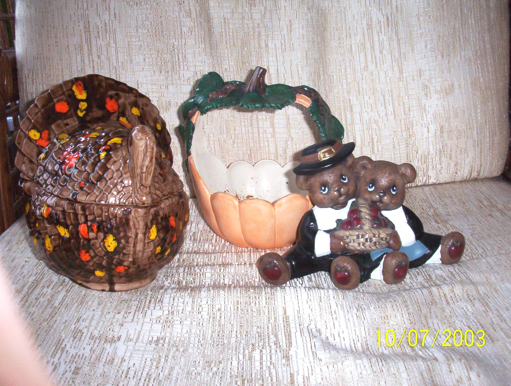fall_ceramics_0573_turkey_pilgrims_pumpkin.jpg